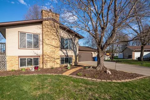 Exterior - 2933 Monroe Pl, Saint Cloud, MN 56303 photo 3 of 8