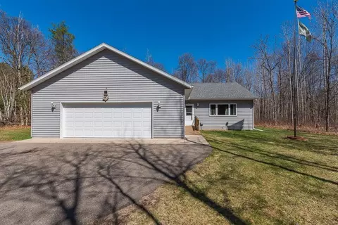 10098 Pin Oak Ln, Brainerd, MN 56401