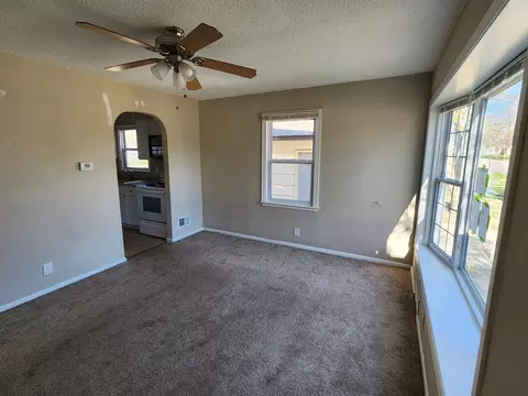 1213 12th St E, Glencoe, MN 55336 photo 2
