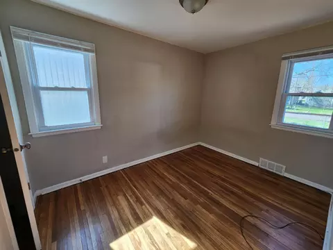 1213 12th St E, Glencoe, MN 55336 photo 5