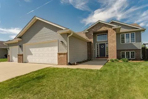 4592 Tundra Ln NW, Rochester, MN 55901