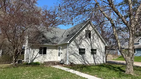 231 Wood St N, Mora, MN 55051