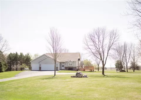 16195 21st St, Clear Lake, MN 55319