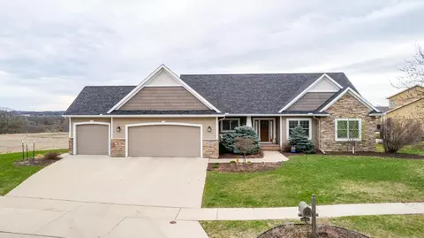 3614 Garnet Ridge Dr NE, Rochester, MN 55906