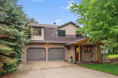 25020 E Cedar Lake Dr, New Prague, MN 56071