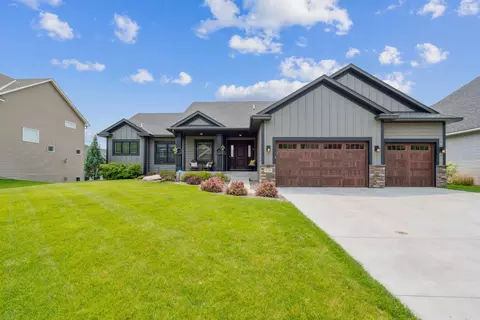 928 Pheasant Run S, Lino Lakes, MN 55014