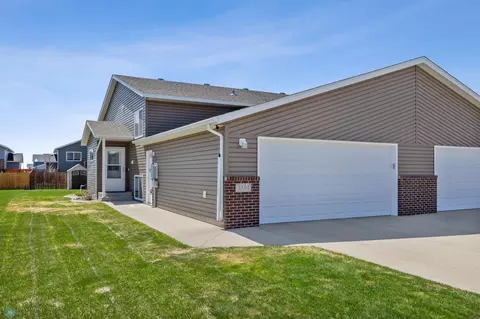 3314 62nd Ave S, Fargo, ND 58104