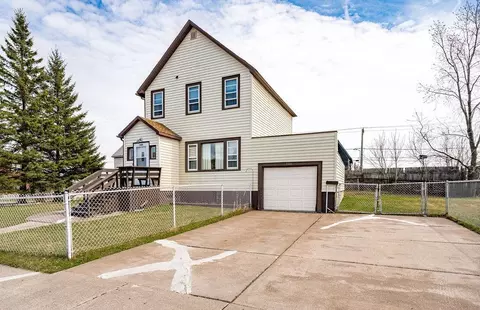 2406 W 1st St, Duluth, MN 55806