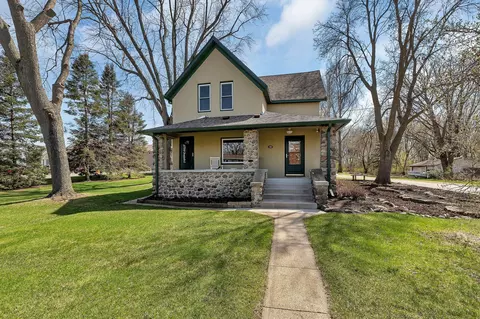 1002 3rd Ave NE, Little Falls, MN 56345