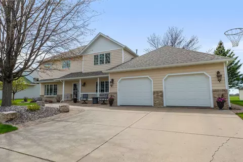 750 Wagner St SW, Hutchinson, MN 55350