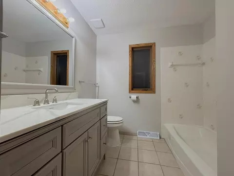 Bath - 205 24th Ave N, Saint Cloud, MN 56303 photo 2 of 2