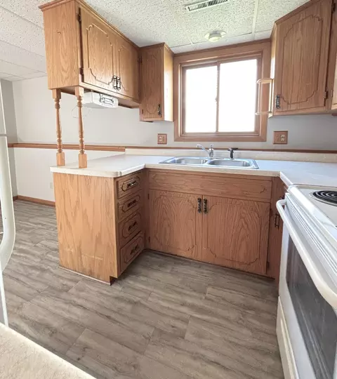 Kitchen - 205 24th Ave N, Saint Cloud, MN 56303 photo 6 of 7