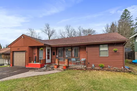 2225 Woodland Ave, Duluth, MN 55803