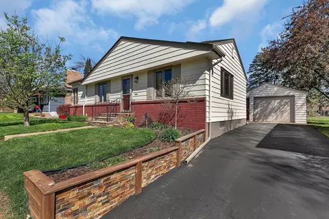543 Idaho Ave E, Saint Paul, MN 55130