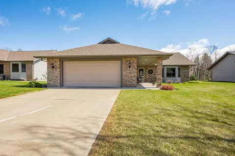 1009 Pine Ridge Cir, Grand Rapids, MN 55744
