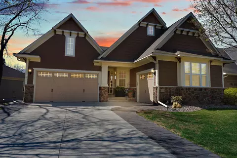 5435 Yellowstone Trl, Minnetrista, MN 55331
