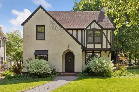 146 Amherst St, Saint Paul, MN 55105