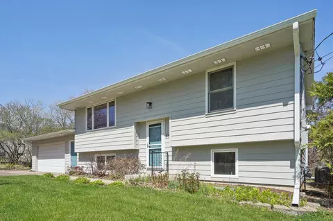 4830 Monmouth Rd, Mound, MN 55364