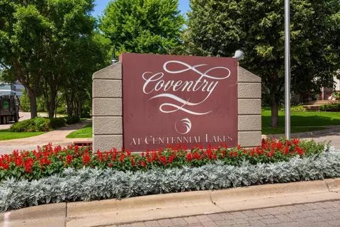 402 Coventry Ln, Edina, MN 55435