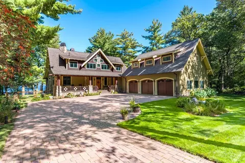 9356 Interlachen Rd, Lake Shore, MN 56468