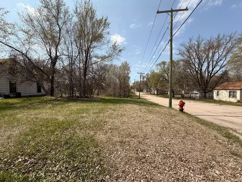 249 N Nelson St, Appleton, MN 56208 photo 3