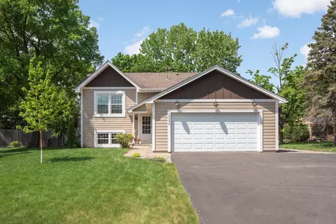 16292 Westgate Ln, Eden Prairie, MN 55344