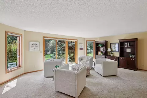 Living - 5325 Saddle Ridge Trl, Maple Plain, MN 55359 photo 4 of 7