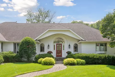Exterior - 5325 Saddle Ridge Trl, Maple Plain, MN 55359 photo 4 of 9