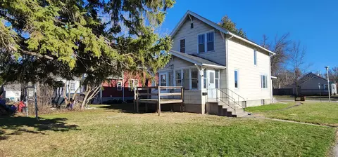 1024 6th St, International Falls, MN 56649