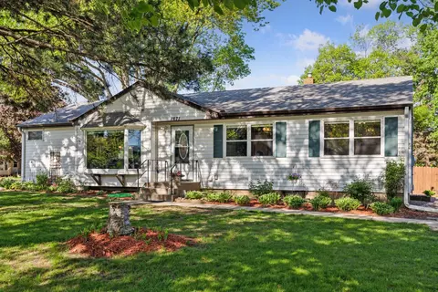 1871 Lexington Ave N, Roseville, MN 55113