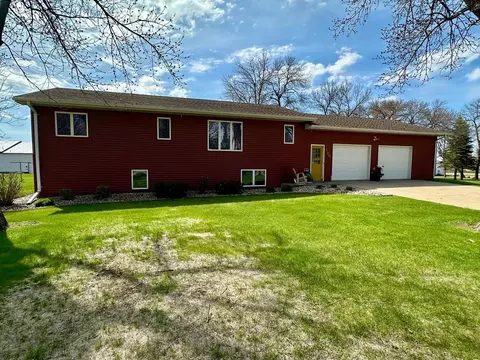 120 S Buckingham St, Hardwick, MN 56134