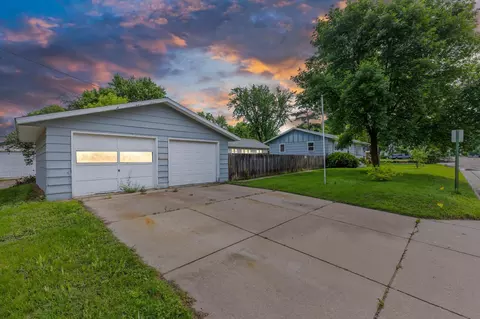 Exterior - 801 3rd Ave NE, Brainerd, MN 56401 photo 3 of 3