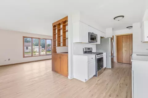 Living - 801 3rd Ave NE, Brainerd, MN 56401 photo 3 of 4