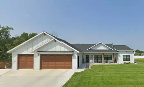 115 Altavista Dr, Detroit Lakes, MN 56501