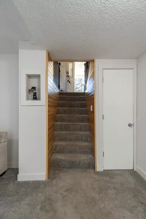 Entry Way - 5360 Marohn Rd, Baxter, MN 56425 photo 4 of 4