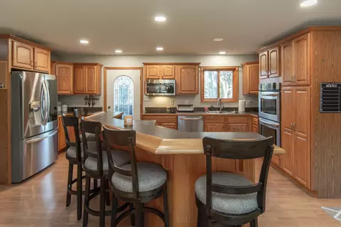 Kitchen - 5360 Marohn Rd, Baxter, MN 56425 photo 2 of 5