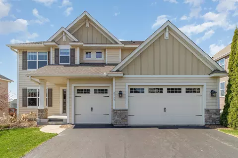 2725 Fieldstone Dr, Victoria, MN 55386