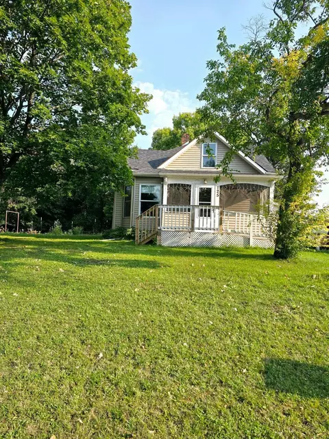 125 Parkview St E, Thief River Falls, MN 56701