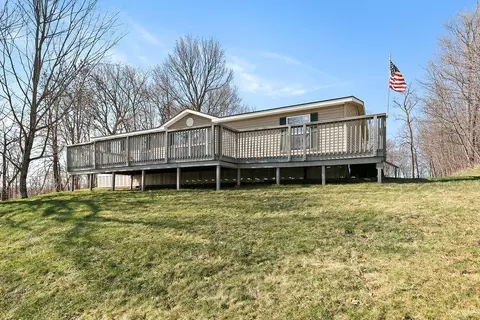 17989 Skyline Dr, Garrison, MN 56450