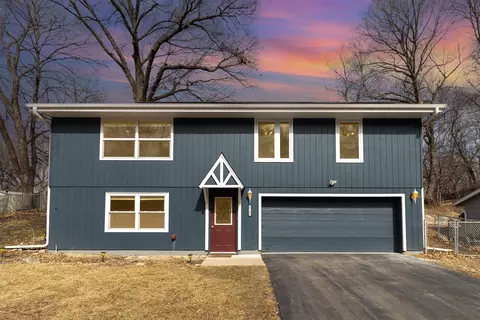 4746 Manchester Rd, Mound, MN 55364
