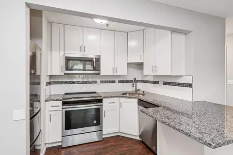2110 Ridge Dr #11, Saint Louis Park, MN 55416