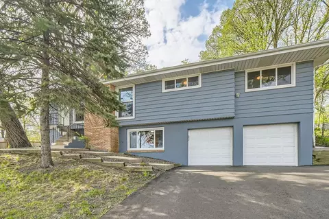 1316 Holdridge Ter, Wayzata, MN 55391
