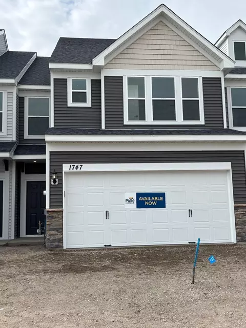 1747 Hauer Trl, Shakopee, MN 55379