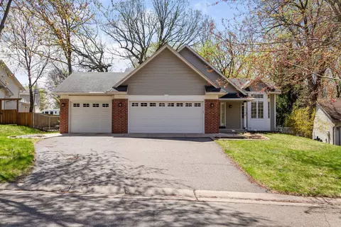 2198 Dahl Ave E, Saint Paul, MN 55119