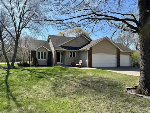 650 River Birch Pl, Lino Lakes, MN 55014
