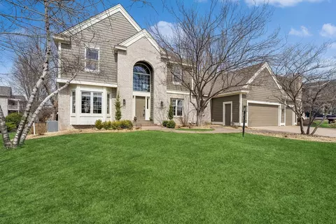3412 Williamsburg Pkwy, Woodbury, MN 55129