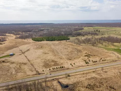 19 Nnn 310th Ave, Isle, MN 56342