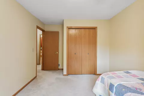 4681 Stratford Ln, Eagan, MN 55123 photo 19