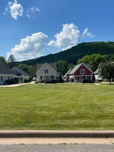 77 College Rd, Winona, MN 55987