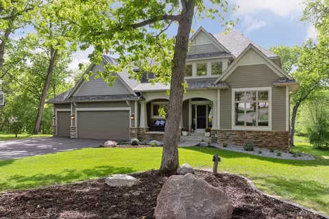 3 Hillcrest Dr, Dellwood, MN 55110